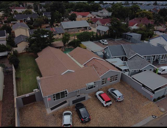 125M² OFFICE TO LET IN RANDHART